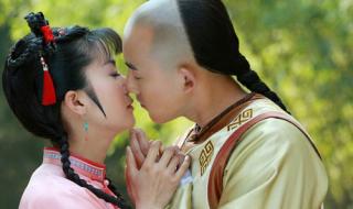 还珠格格第二部,尔康跟紫薇吻戏在哪一集 新还珠格格的吻戏