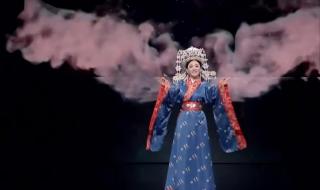 央视9位主持人古装